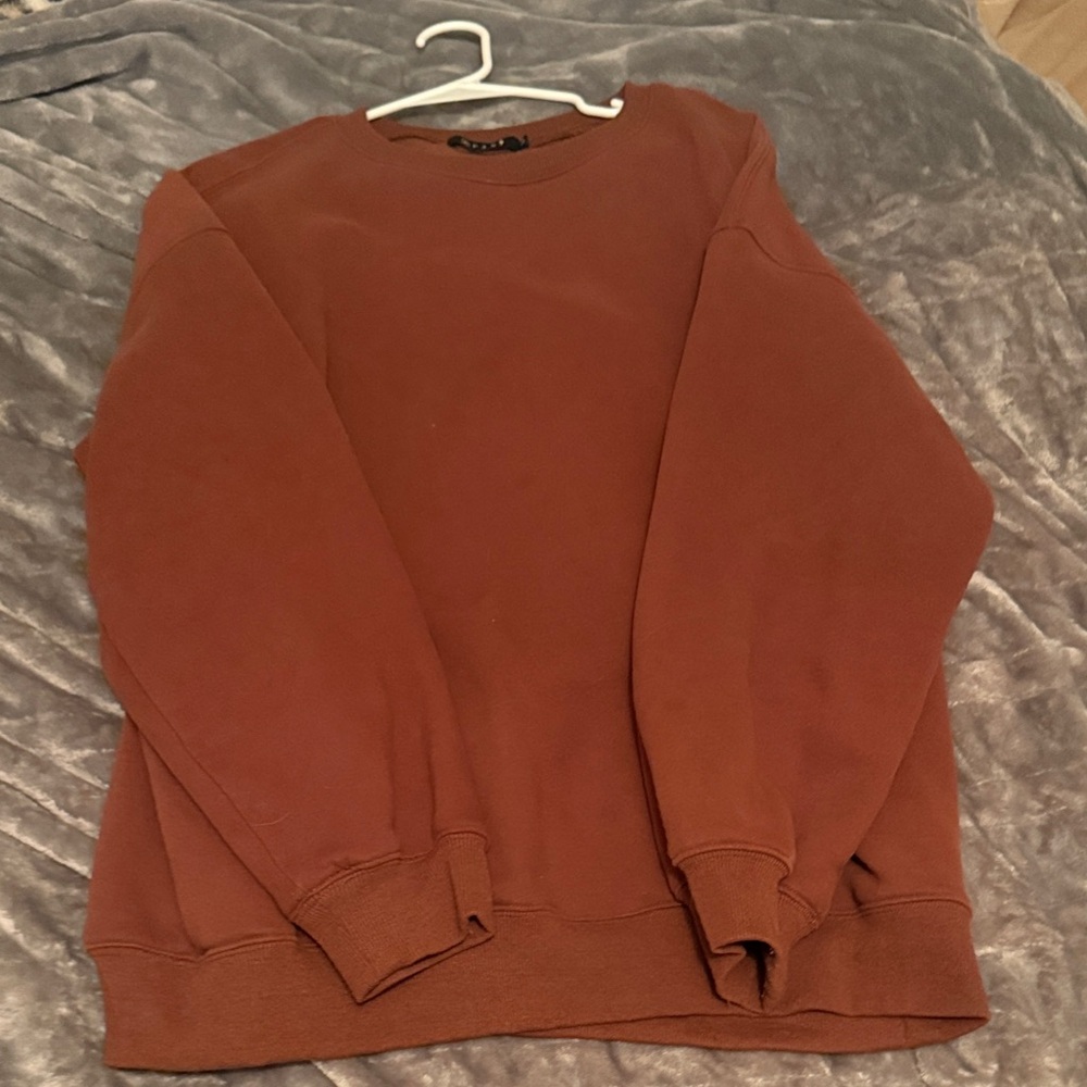 Women’s brown crewneck